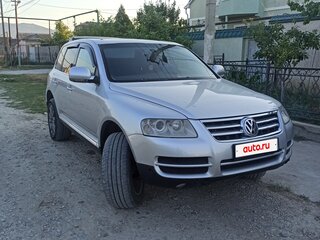 2005 Volkswagen Touareg I, серебристый, 1050000 рублей, вид 3