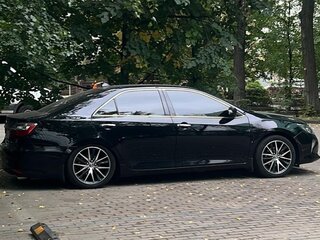 2013 Toyota Camry VII (XV50), чёрный, 2000000 рублей, вид 3