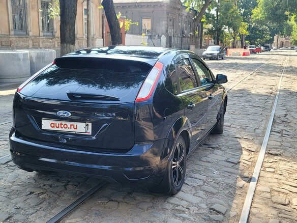 2011 Ford Focus II Рестайлинг, чёрный, 570000 рублей - вид 4