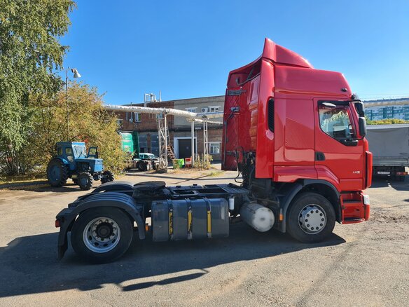2011 Renault Premium, белый, 2450000 рублей - вид 3
