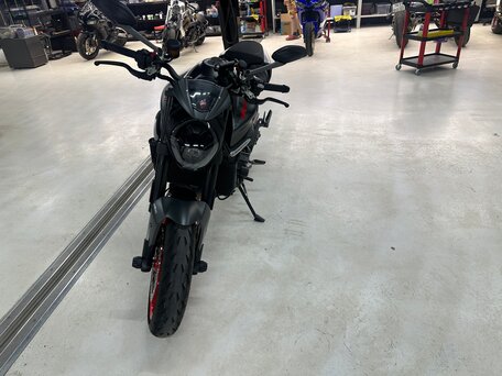 2022 Ducati Monster 937, серый, 800000 рублей, вид 2