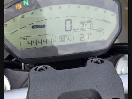 2014 Ducati Monster 821, белый, 630000 рублей, вид 5