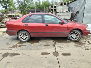 1999 Volvo S40 I Рестайлинг, красный, 200000 рублей, вид 2