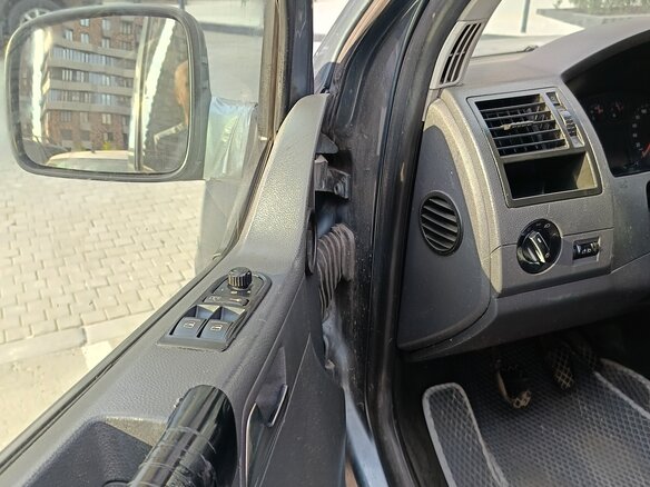 2007 Volkswagen Transporter, серый, 1350000 рублей - вид 6