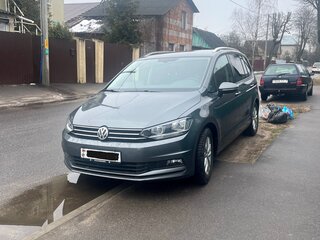 2019 Volkswagen Touran II, серый, 1800000 рублей, вид 1