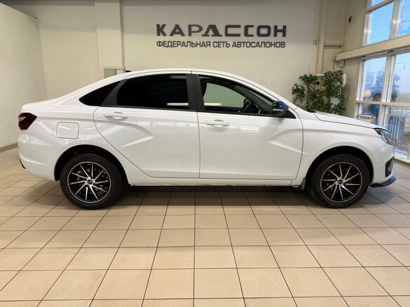 2023 Lada (ВАЗ) Vesta I Рестайлинг (NG), белый - вид 5