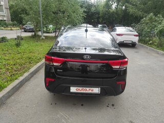 2019 Kia Rio IV, чёрный, 1250000 рублей, вид 4