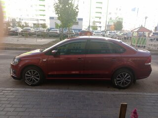 2014 Volkswagen Polo V, красный, 650000 рублей, вид 2