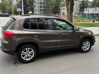2015 Volkswagen Tiguan I Рестайлинг, коричневый, 1600000 рублей, вид 4