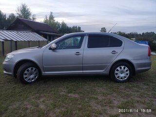 2010 Skoda Octavia II (A5) Рестайлинг, серый, 930000 рублей, вид 3