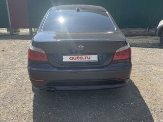 2007 BMW 5 серии 530xi V (E60/E61) Рестайлинг, чёрный, 1300000 рублей, вид 3