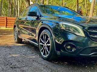 2019 Mercedes-Benz GLA 200 I (X156) Рестайлинг, чёрный, 2300000 рублей, вид 3
