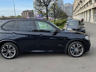 2013 BMW X5 50i III (F15), синий, 2790000 рублей, вид 5
