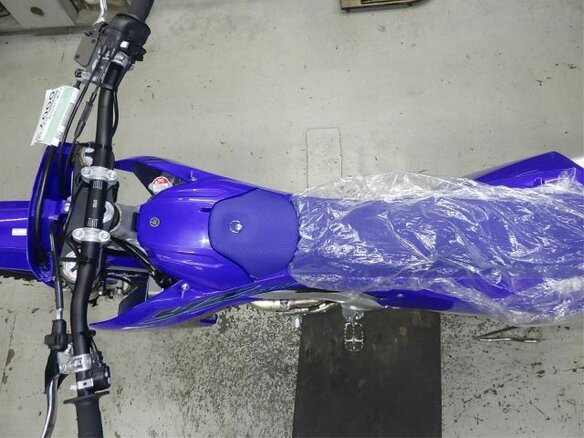 2024 Yamaha YZ450F, синий, 1000000 рублей - вид 12