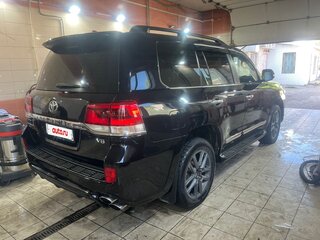 2016 Toyota Land Cruiser 200 Series Рестайлинг 2, чёрный, 5600000 рублей, вид 4