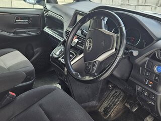 2015 Toyota Esquire I, белый, 1990000 рублей, вид 3
