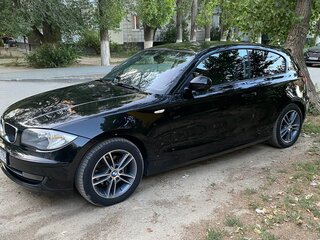 2011 BMW 1 серии 116i I (E81/E82/E87/E88) Рестайлинг, чёрный, 750000 рублей, вид 4