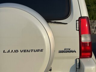 2017 Suzuki Jimny Sierra III Рестайлинг 2, белый, 1370000 рублей, вид 4