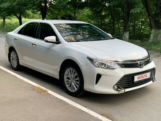 2015 Toyota Camry VII (XV50) Рестайлинг, белый, 2500000 рублей, вид 2