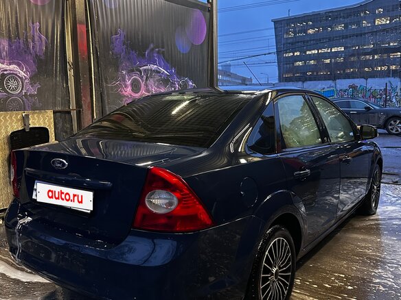 2011 Ford Focus II Рестайлинг, синий - вид 7