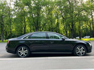 2013 Audi A8 Long III (D4), чёрный, 1700000 рублей, вид 3