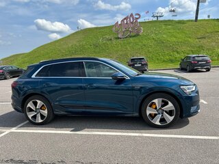 2018 Audi e-tron 55 I, синий, 4555000 рублей, вид 3