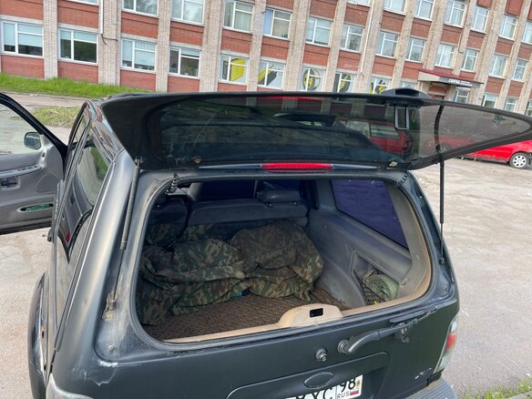 1998 Ford Explorer II, чёрный - вид 12