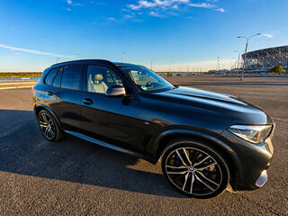 2019 BMW X5 30d IV (G05/G18), серый, 7800000 рублей, вид 4