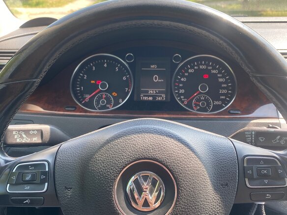 2010 Volkswagen Passat B6, серебристый, 870000 рублей - вид 12