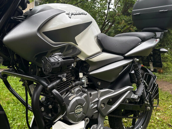 2022 Bajaj Pulsar NS 125, белый, 180000 рублей - вид 4