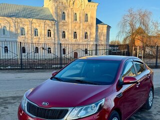 2013 Kia Rio 4-speed III, красный, 1050000 рублей, вид 2