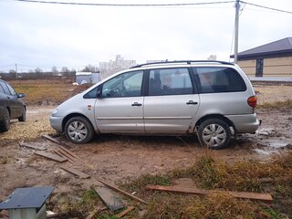 1996 Volkswagen Sharan I, серебристый, 150000 рублей, вид 4