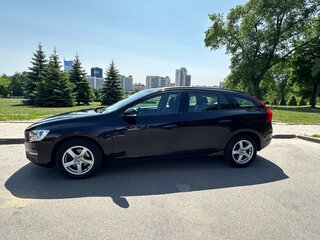 2017 Volvo V60 I Рестайлинг, чёрный, 1730000 рублей, вид 4