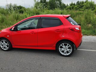 2009 Mazda Demio III (DE), красный, 650000 рублей, вид 5