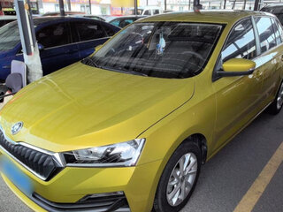 2023 Skoda Rapid II, жёлтый, 1200000 рублей, вид 1