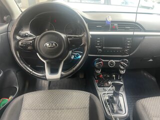 2017 Kia Rio IV, чёрный, 1150000 рублей, вид 4