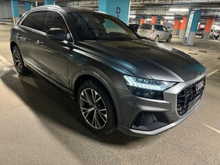 2020 Audi Q8 45 TDI I (4M), серый, 8700000 рублей, вид 3