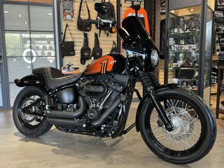 2021 Harley-Davidson Street Bob, чёрный, 1650000 рублей, вид 2