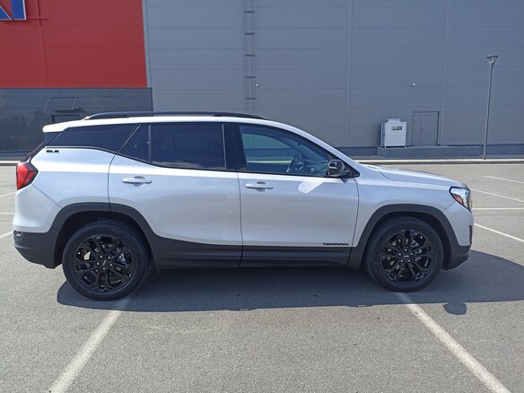 2020 GMC Terrain II, серебристый, 2300000 рублей - вид 11
