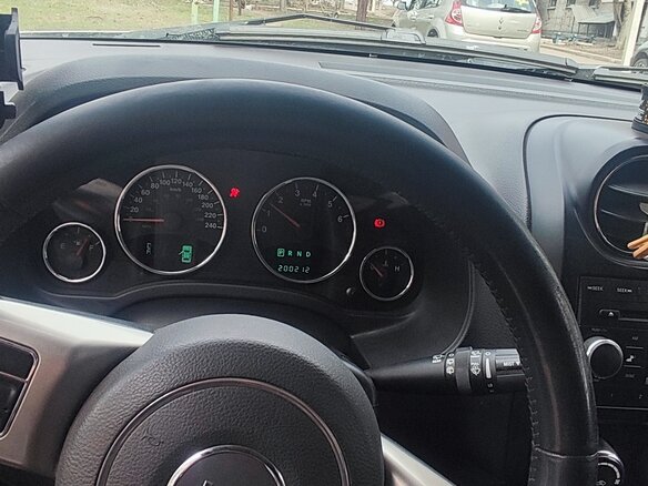 2012 Jeep Compass I Рестайлинг, серебристый, 1350000 рублей - вид 8