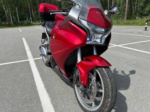 2010 Honda VFR 1200, красный, 730000 рублей - вид 8