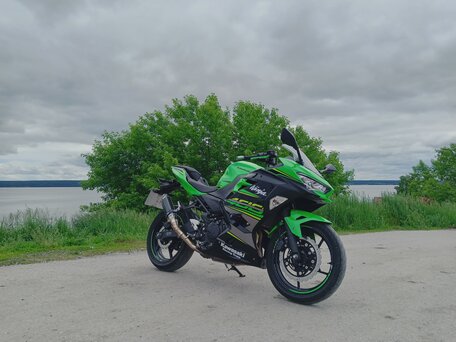 2018 Kawasaki Ninja 400, зелёный, 480000 рублей, вид 4