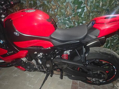 2022 BMW S 1000 R, красный, 1800000 рублей, вид 3