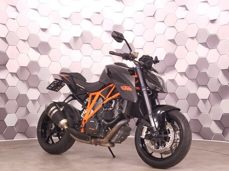 2015 KTM 1290 Super Duke R, чёрный, 899000 рублей, вид 1