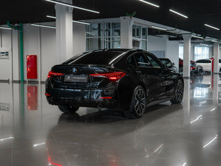 2025 BMW 4 серии Gran Coupe 420i G22, G23, G26 Рестайлинг, чёрный, 7400000 рублей, вид 4