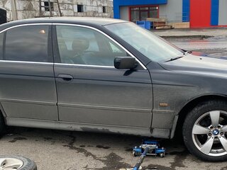 2001 BMW 5 серии 520i IV (E39) Рестайлинг, чёрный, 1200000 рублей, вид 3