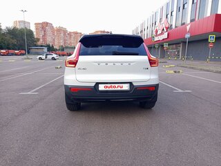 2021 Volvo XC40 I, белый, 3300000 рублей, вид 5