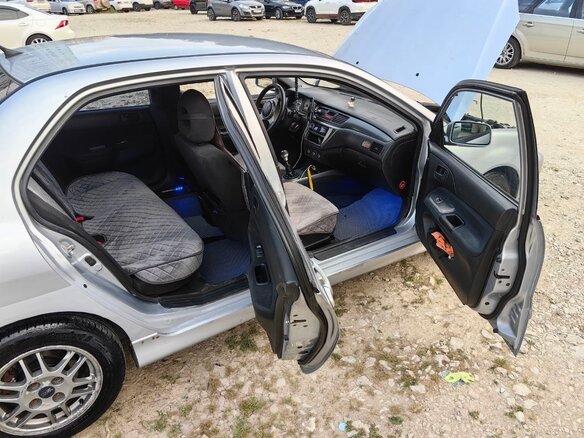 2005 Mitsubishi Lancer IX Рестайлинг, серебристый, 235000 рублей - вид 5