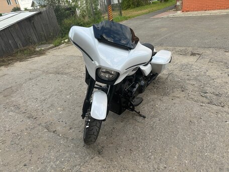 2024 Harley-Davidson Street Glide, белый, 3200000 рублей, вид 2
