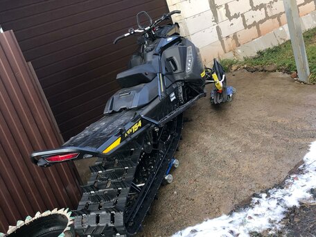 2017 BRP Ski-Doo Summit 850, чёрный, 1100000 рублей, вид 3